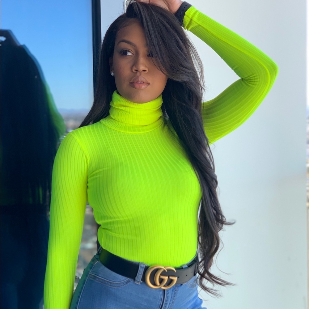 Neon ribbed turtle neck